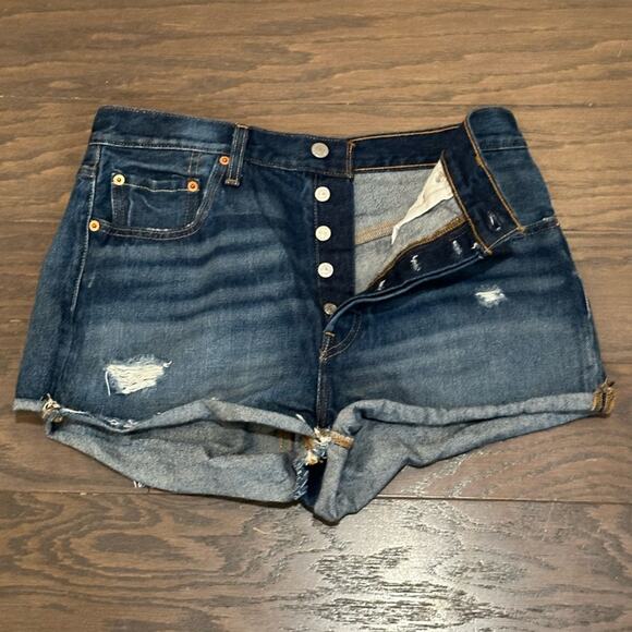 Levi’s 501 Button Fly Premium Denim Cutoff Shorts Size 29 - Picture 1 of 9